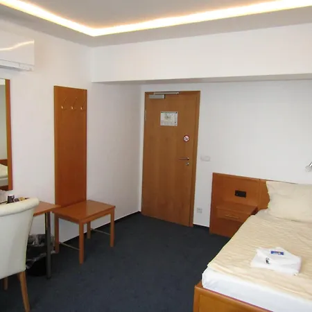 Altstadthotel-rheine بيت ضيافة رين