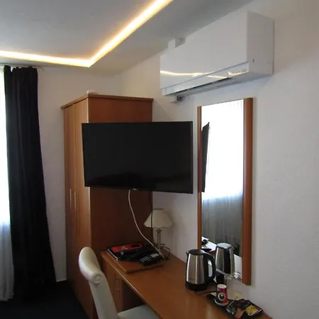 Altstadthotel-rheine رين